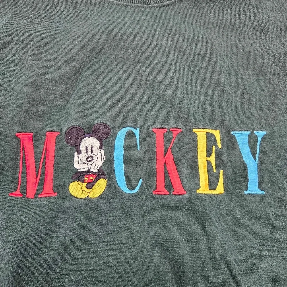 GenU Disney Mickey‎ Mouse Embroidered T-Shirt Green USA Made Sz Medium